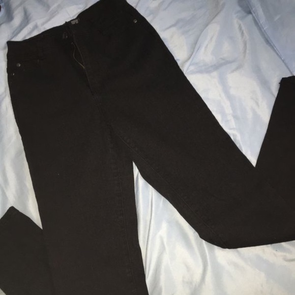 Skinny Jeans Bundle (Size: 9/10) - Picture 3 of 8